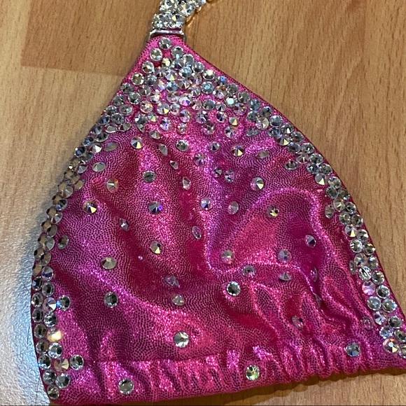 🍀 Lucky Figure Bodybuilding Competition Bikini 🍀 - Picture 4 of 16